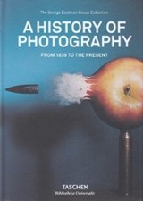 تصویر  A History of Photography From 1839 to the Present